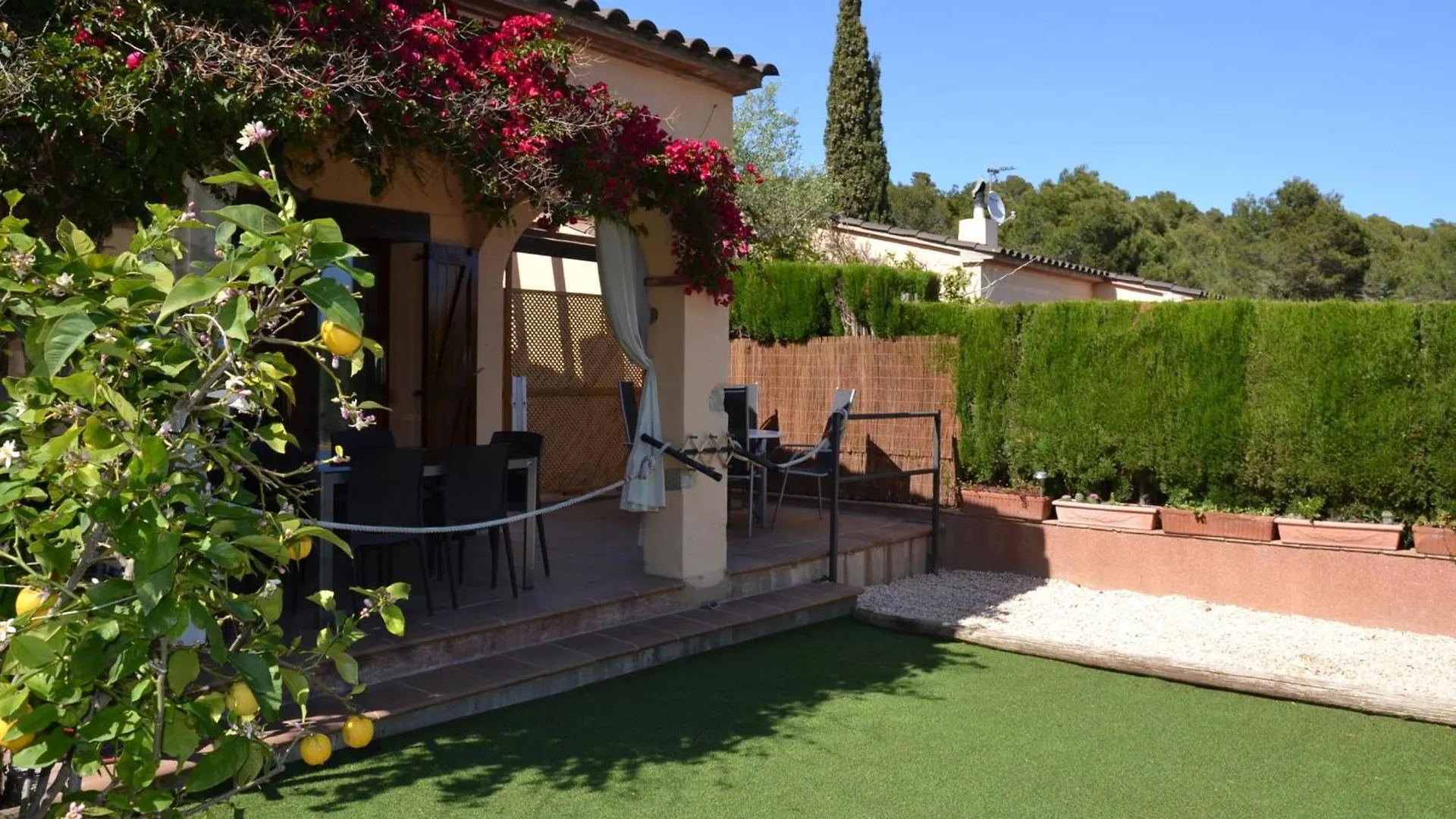 Вилла Casa Acogedora Con Jardin Y Piscina En Zona Tranquila Cerca De La Playa En L'Estartit - Es-323-16 Дом отдыха